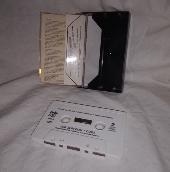Vintage Led Zeppelin Coda Music Cassette Tape 1982.  In good working condition - Picture 5 of 5